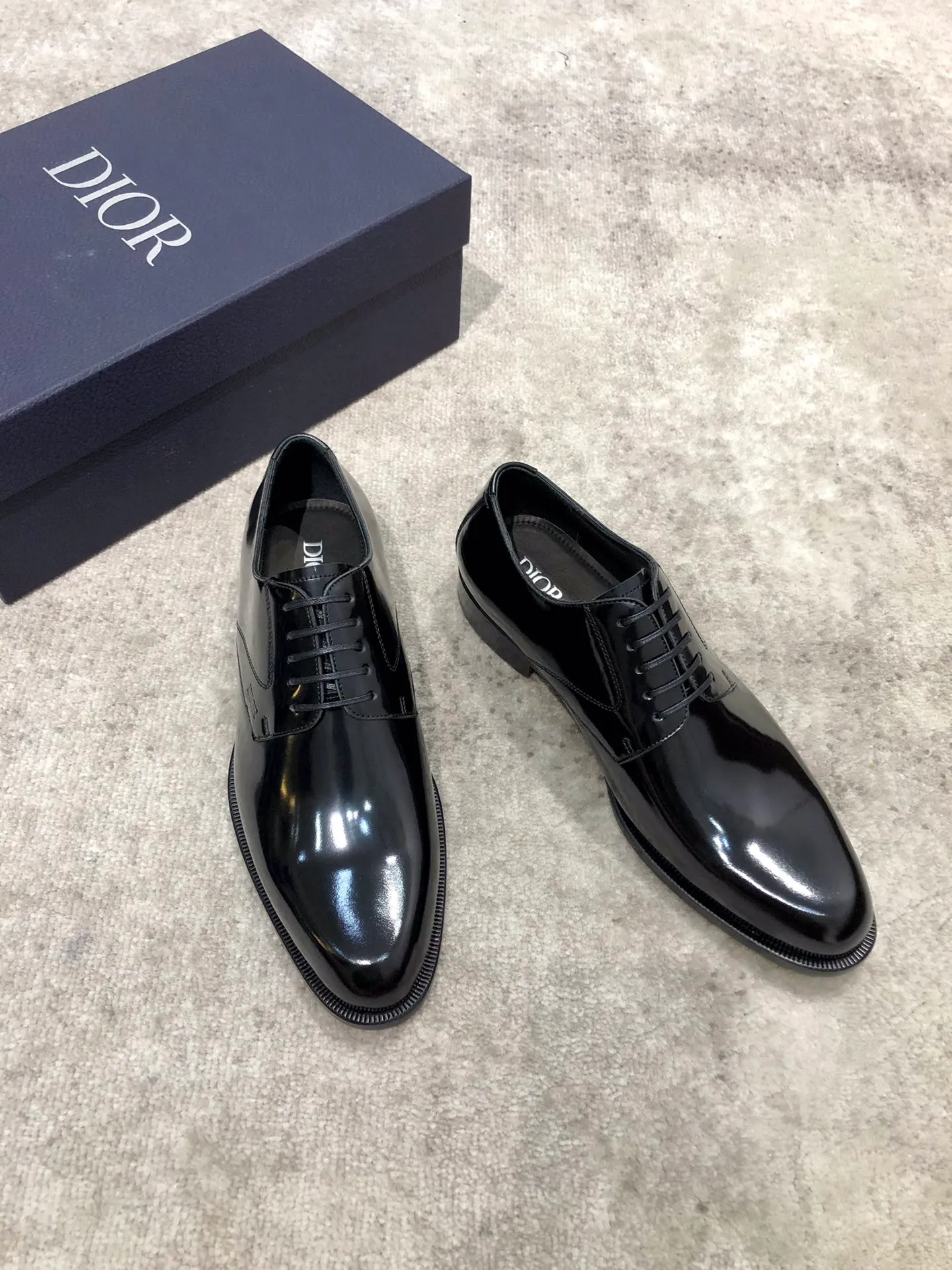 Men's shoes 💰960 Dior's new counters are on sale at the same time, with imported cowhide uppers, water-dyed cowhide lining, genuine leather outsole, impeccable details, standard size 38-44,
